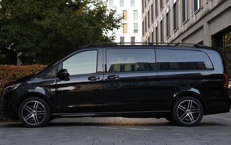 Mercedes-Benz V-Класс, 2025 год, 15 400 000 рублей, 2 фотография