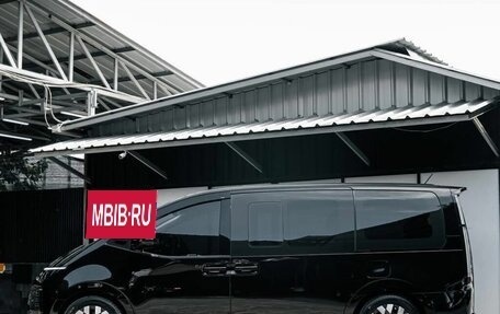 Hyundai Staria, 2022 год, 3 650 000 рублей, 5 фотография