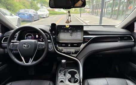 Toyota Camry, 2022 год, 2 420 000 рублей, 9 фотография