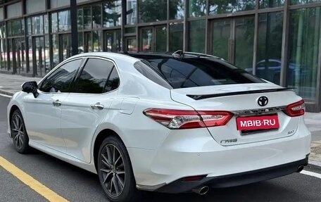 Toyota Camry, 2022 год, 2 420 000 рублей, 7 фотография