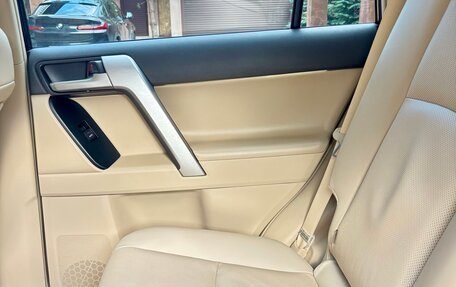 Toyota Land Cruiser Prado 150 рестайлинг 2, 2020 год, 6 500 000 рублей, 12 фотография