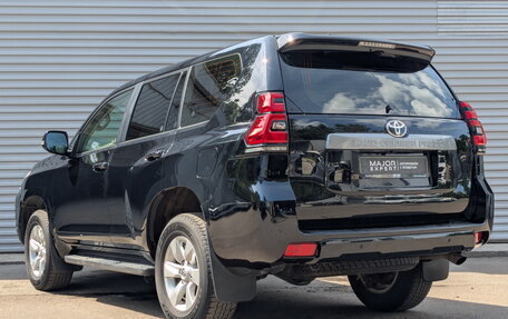 Toyota Land Cruiser Prado 150 рестайлинг 2, 2018 год, 4 250 000 рублей, 7 фотография