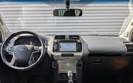 Toyota Land Cruiser Prado 150 рестайлинг 2, 2018 год, 4 250 000 рублей, 14 фотография