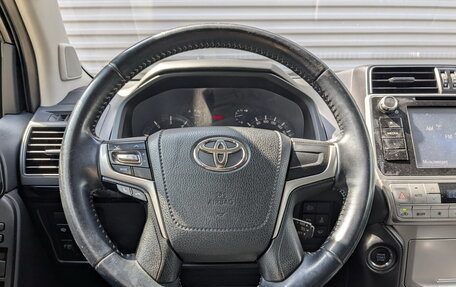 Toyota Land Cruiser Prado 150 рестайлинг 2, 2018 год, 4 250 000 рублей, 22 фотография