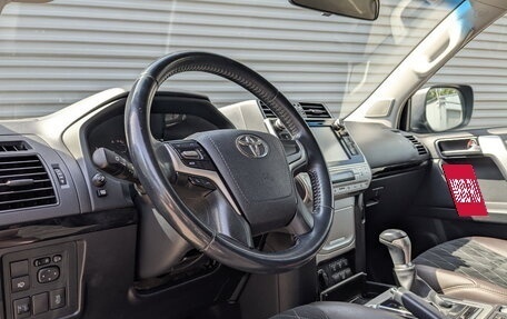 Toyota Land Cruiser Prado 150 рестайлинг 2, 2018 год, 4 250 000 рублей, 16 фотография