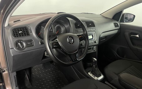 Volkswagen Polo VI (EU Market), 2015 год, 1 222 000 рублей, 11 фотография