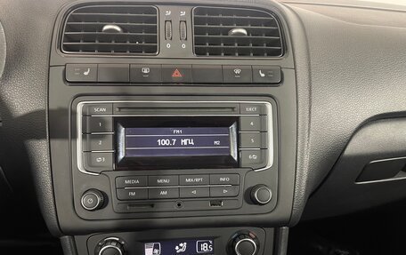 Volkswagen Polo VI (EU Market), 2015 год, 1 222 000 рублей, 18 фотография