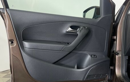Volkswagen Polo VI (EU Market), 2015 год, 1 222 000 рублей, 21 фотография