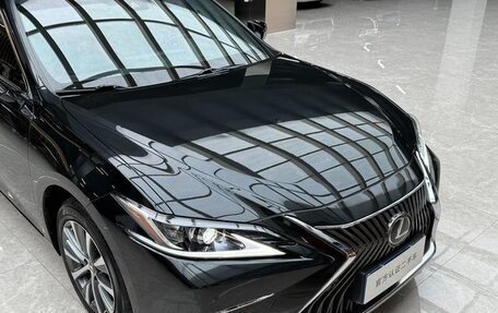 Lexus ES VII, 2022 год, 3 250 000 рублей, 5 фотография