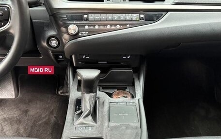 Lexus ES VII, 2022 год, 3 250 000 рублей, 20 фотография