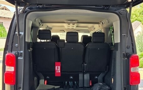 Peugeot Traveller I, 2020 год, 2 500 000 рублей, 6 фотография