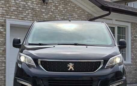 Peugeot Traveller I, 2020 год, 2 500 000 рублей, 12 фотография