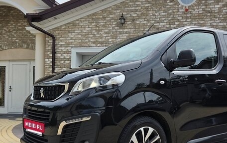 Peugeot Traveller I, 2020 год, 2 500 000 рублей, 13 фотография