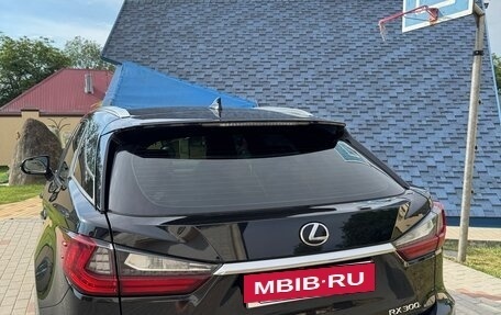 Lexus RX IV рестайлинг, 2019 год, 3 650 000 рублей, 4 фотография