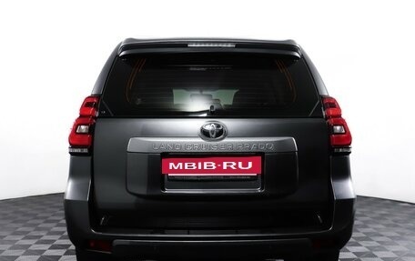 Toyota Land Cruiser Prado 150 рестайлинг 2, 2020 год, 4 317 000 рублей, 6 фотография