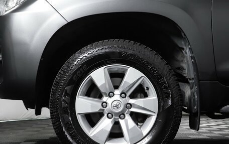 Toyota Land Cruiser Prado 150 рестайлинг 2, 2020 год, 4 317 000 рублей, 26 фотография