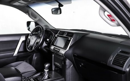 Toyota Land Cruiser Prado 150 рестайлинг 2, 2020 год, 4 317 000 рублей, 11 фотография