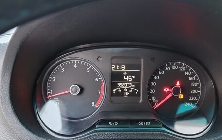 Volkswagen Polo VI (EU Market), 2015 год, 520 000 рублей, 3 фотография