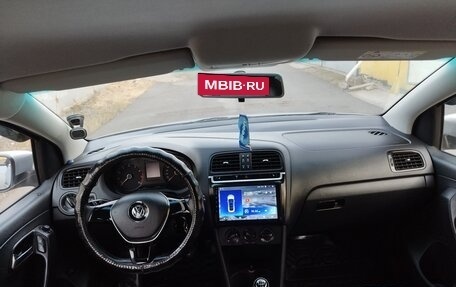 Volkswagen Polo VI (EU Market), 2015 год, 520 000 рублей, 11 фотография