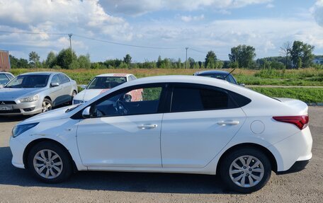 Hyundai Solaris II рестайлинг, 2021 год, 1 400 000 рублей, 5 фотография
