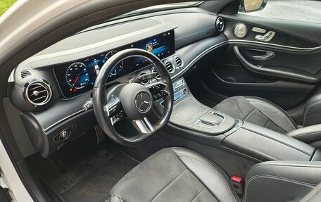 Mercedes-Benz E-Класс, 2021 год, 5 500 000 рублей, 2 фотография