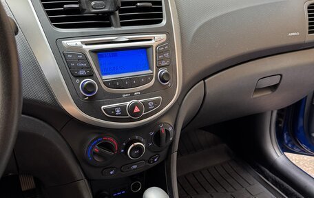 Hyundai Solaris II рестайлинг, 2013 год, 930 000 рублей, 5 фотография