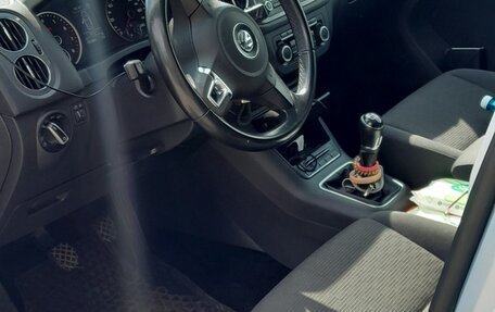 Volkswagen Tiguan I, 2011 год, 950 000 рублей, 5 фотография