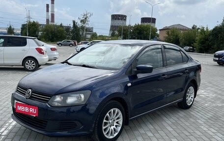 Volkswagen Polo VI (EU Market), 2013 год, 695 000 рублей, 2 фотография