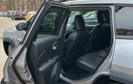 Jeep Cherokee, 2018 год, 2 600 000 рублей, 20 фотография