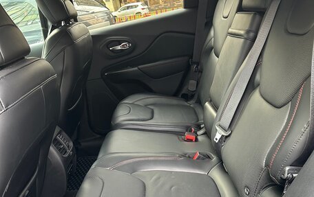 Jeep Cherokee, 2018 год, 2 600 000 рублей, 21 фотография
