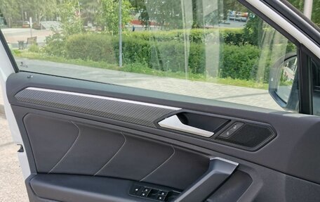 Volkswagen Tiguan II, 2021 год, 3 680 000 рублей, 9 фотография