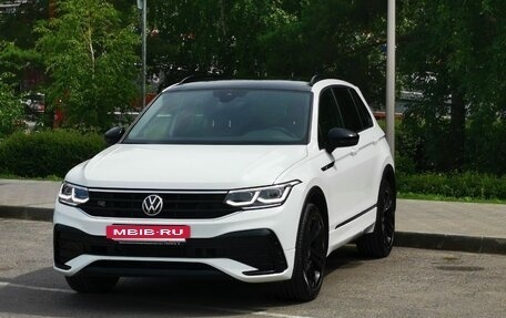 Volkswagen Tiguan II, 2021 год, 3 680 000 рублей, 8 фотография