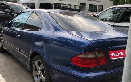 Mercedes-Benz CLK-Класс, 2001 год, 260 000 рублей, 3 фотография