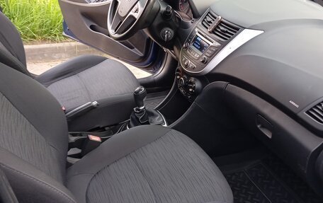 Hyundai Solaris II рестайлинг, 2015 год, 840 000 рублей, 16 фотография