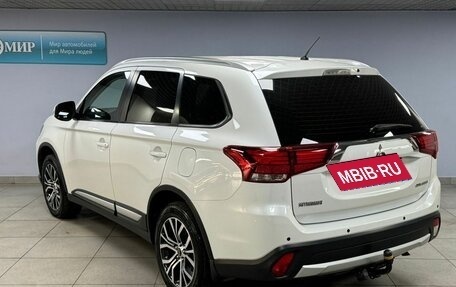 Mitsubishi Outlander III рестайлинг 3, 2016 год, 1 669 000 рублей, 5 фотография