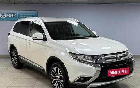 Mitsubishi Outlander III рестайлинг 3, 2016 год, 1 669 000 рублей, 3 фотография