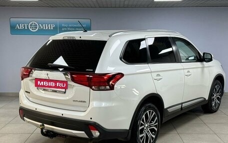 Mitsubishi Outlander III рестайлинг 3, 2016 год, 1 669 000 рублей, 7 фотография