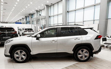 Toyota RAV4, 2021 год, 3 160 000 рублей, 12 фотография