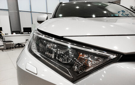Toyota RAV4, 2021 год, 3 160 000 рублей, 21 фотография