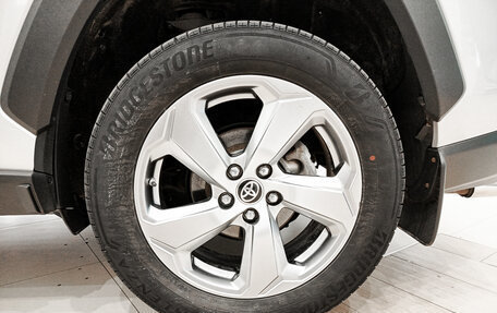 Toyota RAV4, 2021 год, 3 160 000 рублей, 22 фотография