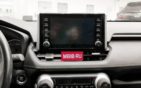 Toyota RAV4, 2021 год, 3 160 000 рублей, 19 фотография