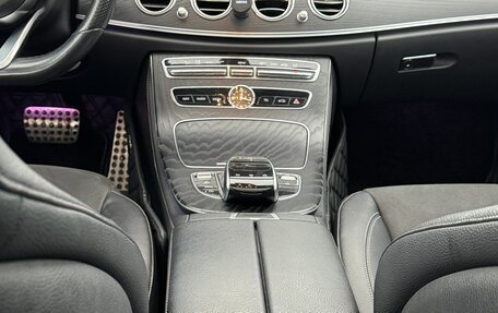 Mercedes-Benz E-Класс, 2019 год, 3 500 000 рублей, 7 фотография