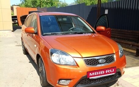 KIA Rio II, 2011 год, 650 000 рублей, 3 фотография