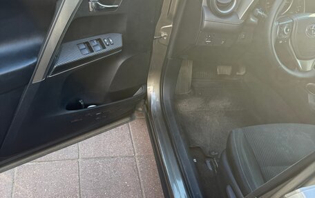 Toyota RAV4, 2014 год, 1 850 000 рублей, 7 фотография