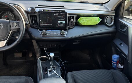 Toyota RAV4, 2014 год, 1 850 000 рублей, 10 фотография