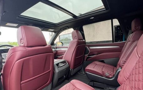 Cadillac Escalade V, 2025 год, 19 900 000 рублей, 10 фотография