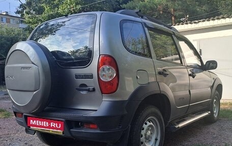 Chevrolet Niva I рестайлинг, 2011 год, 780 000 рублей, 3 фотография