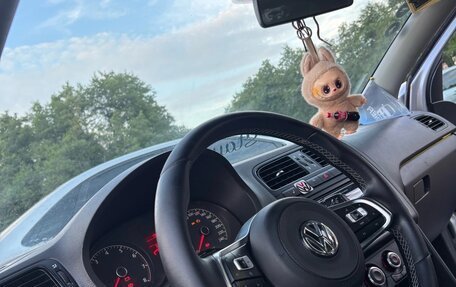 Volkswagen Polo VI (EU Market), 2011 год, 900 000 рублей, 4 фотография