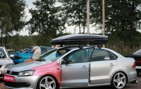 Volkswagen Polo VI (EU Market), 2011 год, 900 000 рублей, 2 фотография