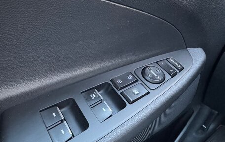 Hyundai Tucson III, 2017 год, 1 790 000 рублей, 12 фотография